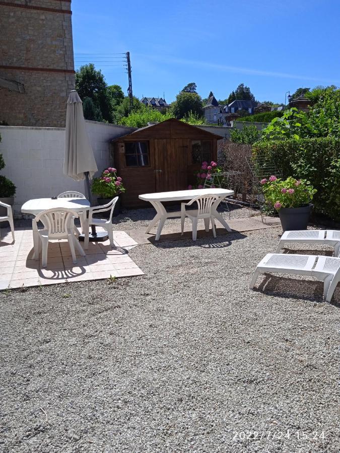 Studio 10, Tres Bien Place, Parking Wifi Gratuit Bagnoles de l'Orne Normandie Exterior photo
